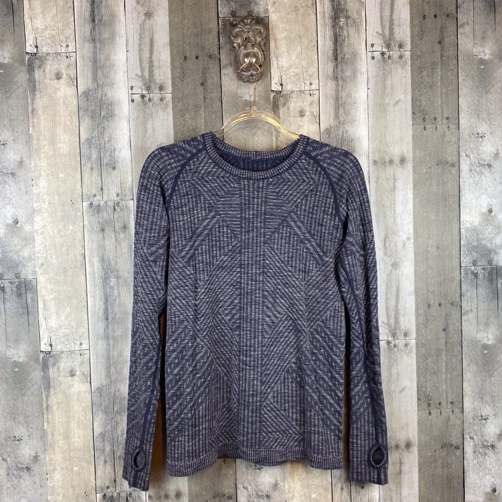 Lululemon Rest Less Pullover in Heathered Cadet Blue Size 10.